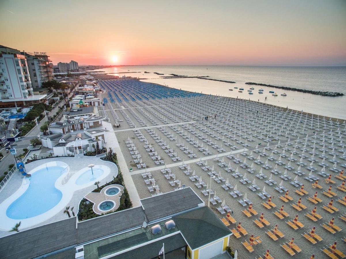 Mediterraneo Hotel & Suites Каттолика Экстерьер фото