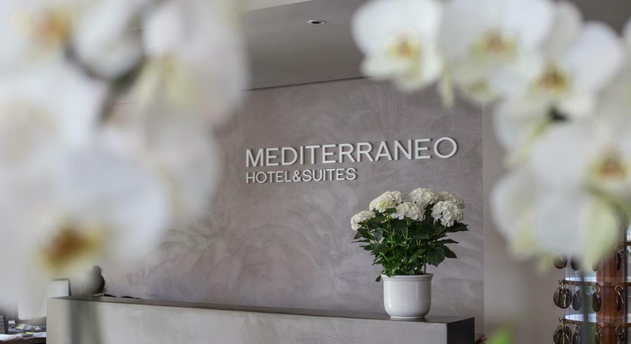 Mediterraneo Hotel & Suites Каттолика Экстерьер фото