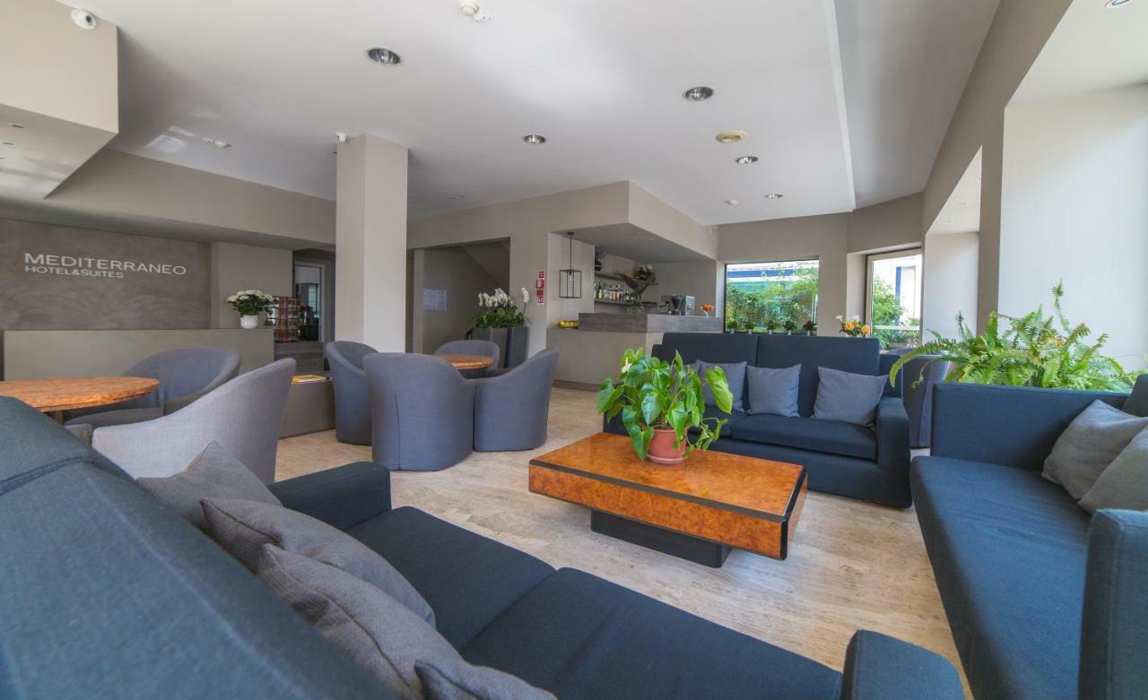 Mediterraneo Hotel & Suites Каттолика Экстерьер фото