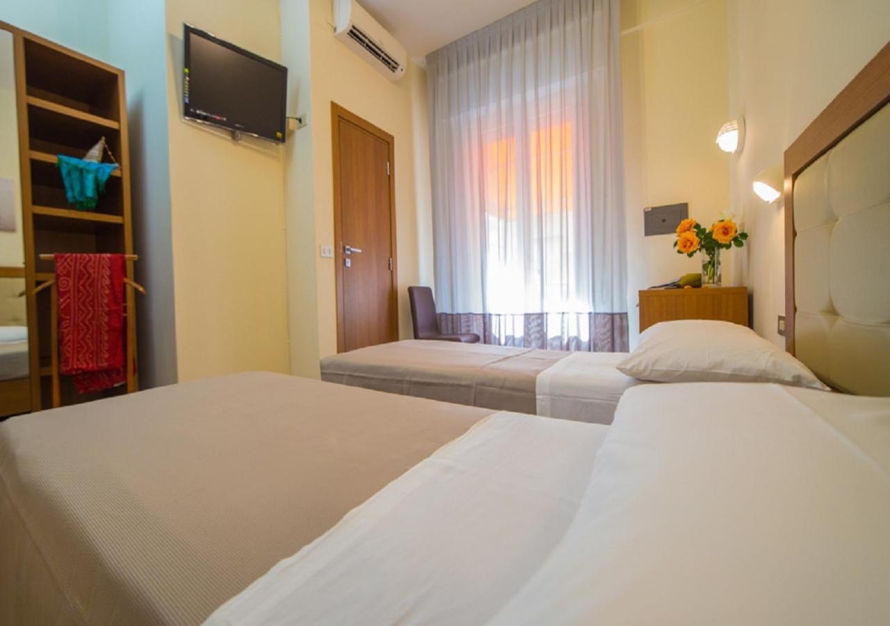 Mediterraneo Hotel & Suites Каттолика Экстерьер фото